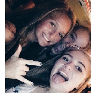 Meet your Posher, Megan